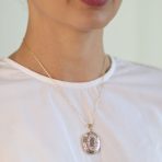 Vintage Oval Locket Necklace Etched Leaf Scroll Gold Plated - Image 6