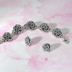 Antiqued Finish 3D Garden Flower Strand Bracelet Black Rose - Image 5