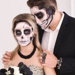 Red Crystal Eyes Dia De Los Muertos Pirate Skull Stud Earrings Stainless Steel - Image 4