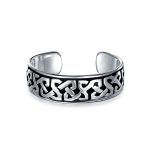 Celtic Trinity Band Toe Ring in Oxidized Sterling Silver Pinky Midi Band - Image 4
